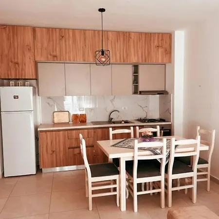 Sea La Vie Beachfront Apartman *